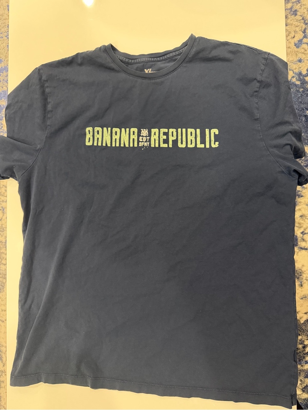 Banana Republic Navy T‑Shirt with Light Green Logo
